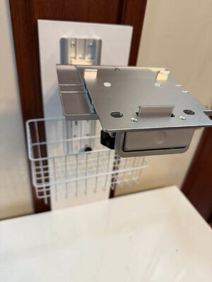 Độ cao điều chỉnh Wall White Mount Bracket cho máy theo dõi bệnh nhân trong phòng khám